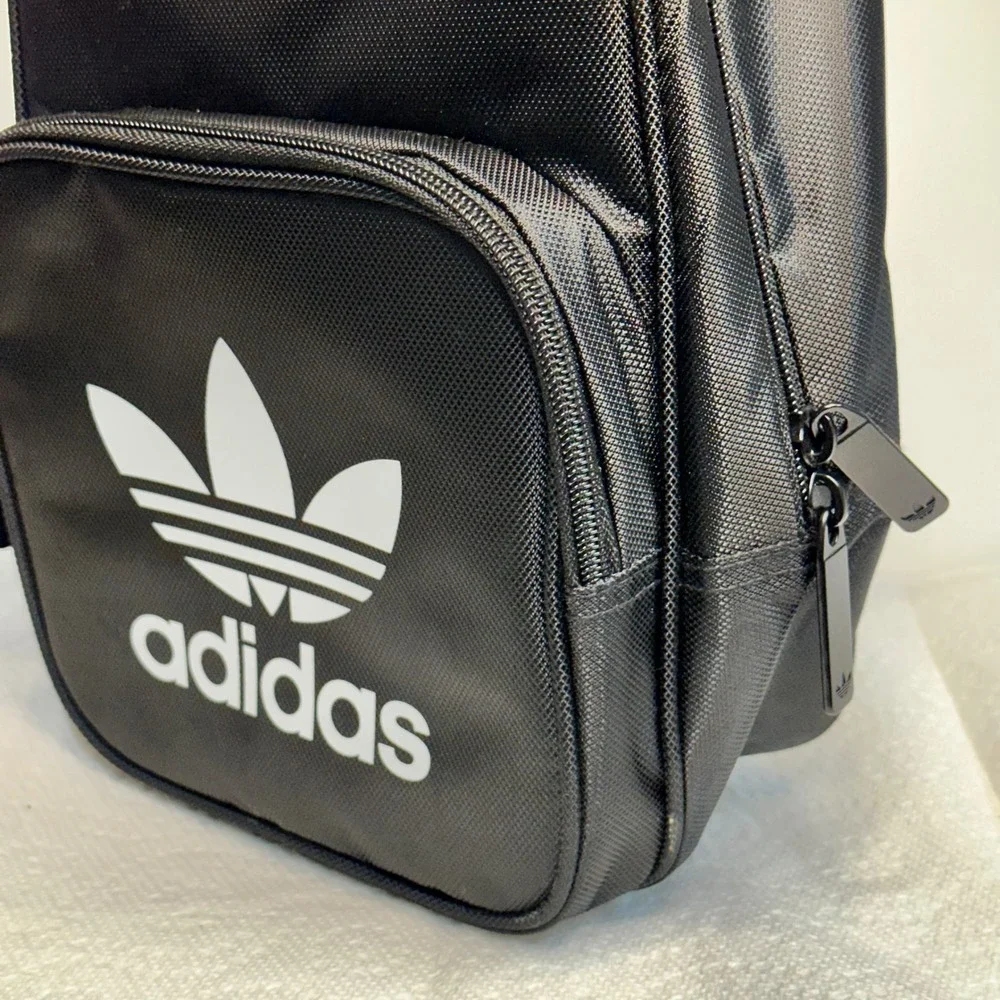 Adidas Santiago Lunch Bag Unisex OS Black Trefoil Insulated Excellent NWOT